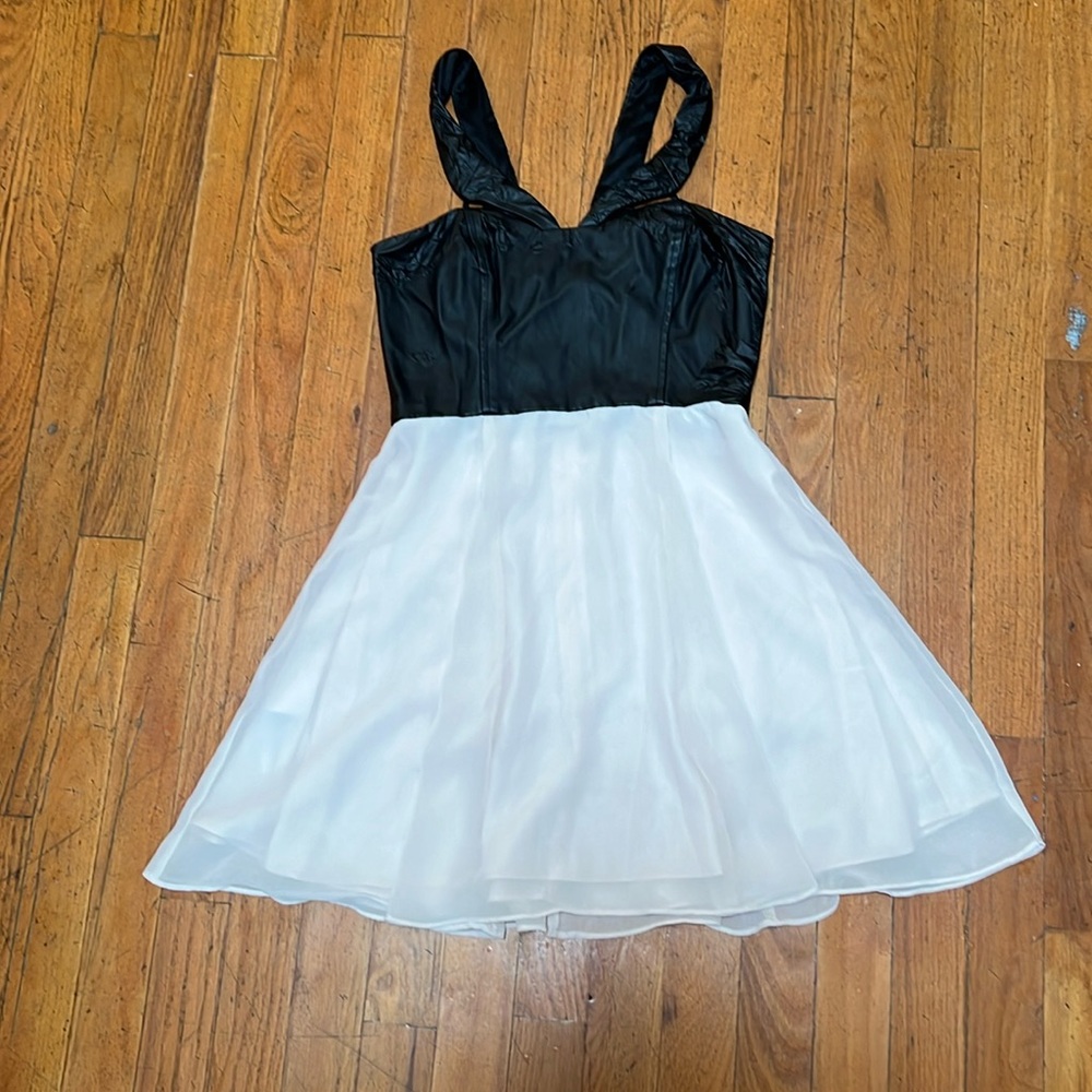 BCBG Generation Women Size 2 Short Party Dress Blush